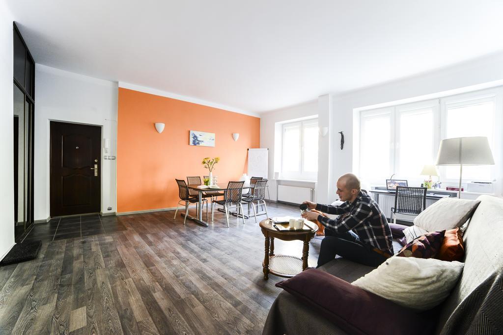 Apartment Next To Central Railway Station Varsovia Exterior foto